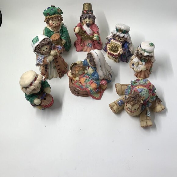 Vintage 1994 Cute as a Button Mary Rhyner Nativity Set 8 pieces Sew Cute!! - Picture 11 of 13